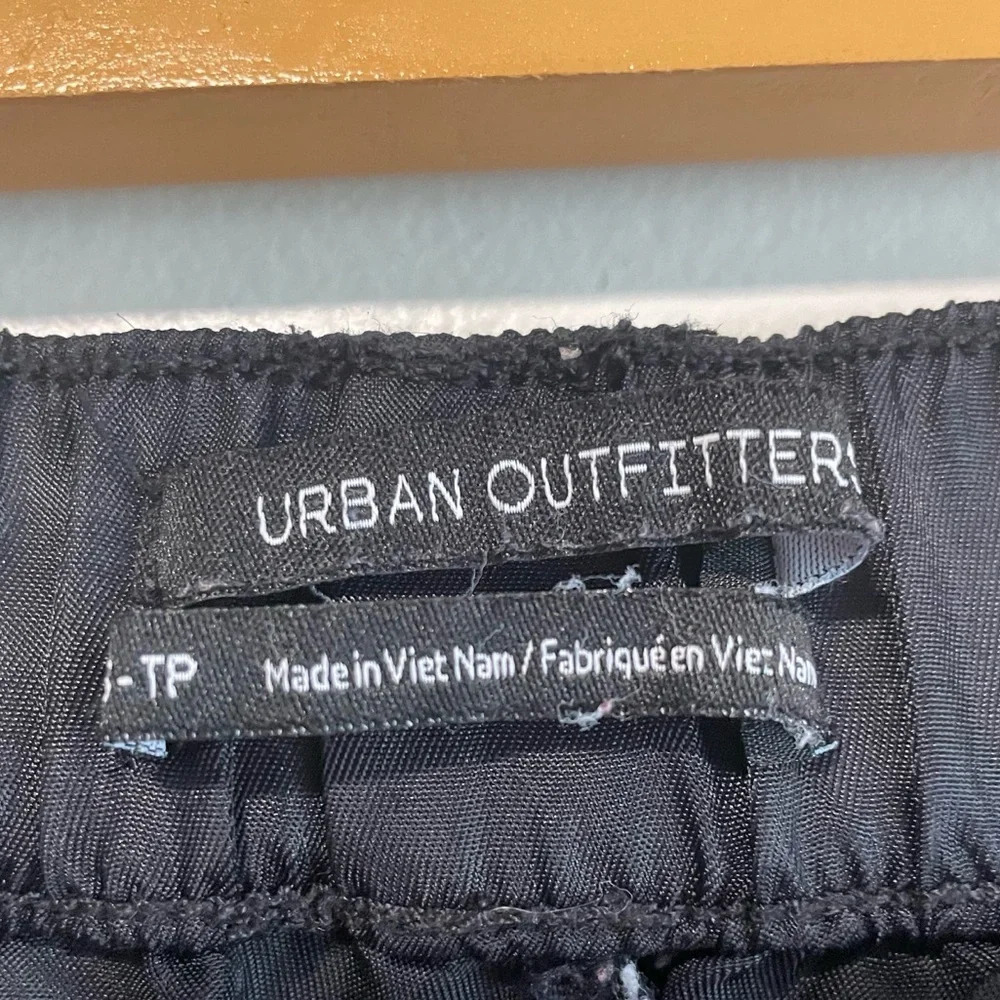 Urban Outfitters Katya Nylon  Buckle Utility Pants - XS - Picture 7 of 15